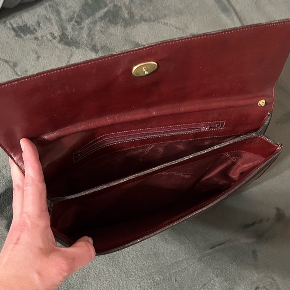 Vintage Etienne Aigner Leather Clutch with free tote - Picture 9 of 10